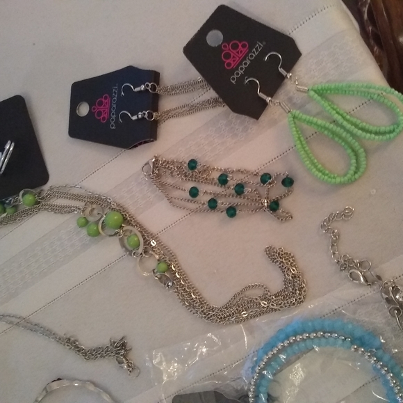 Paparazzi & Costume jewelry Lot assortment - Picture 3 of 9